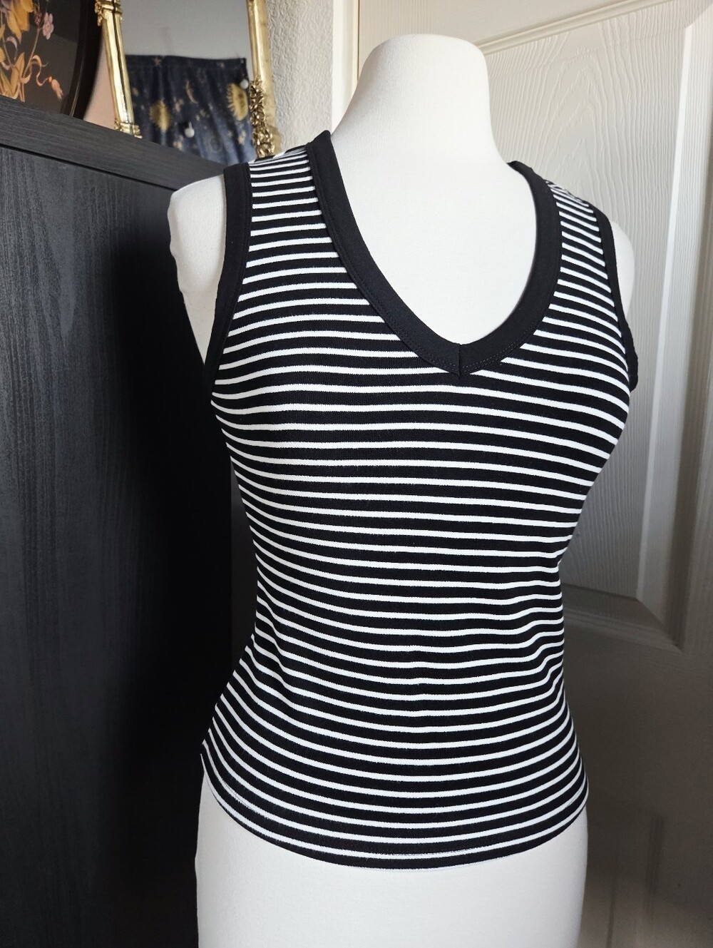 Maeve Anthropologie Black White Striped Tank Top V-neck Size Medium